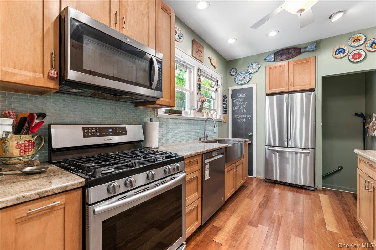 323 E Walnut Street – For Sale photo 12