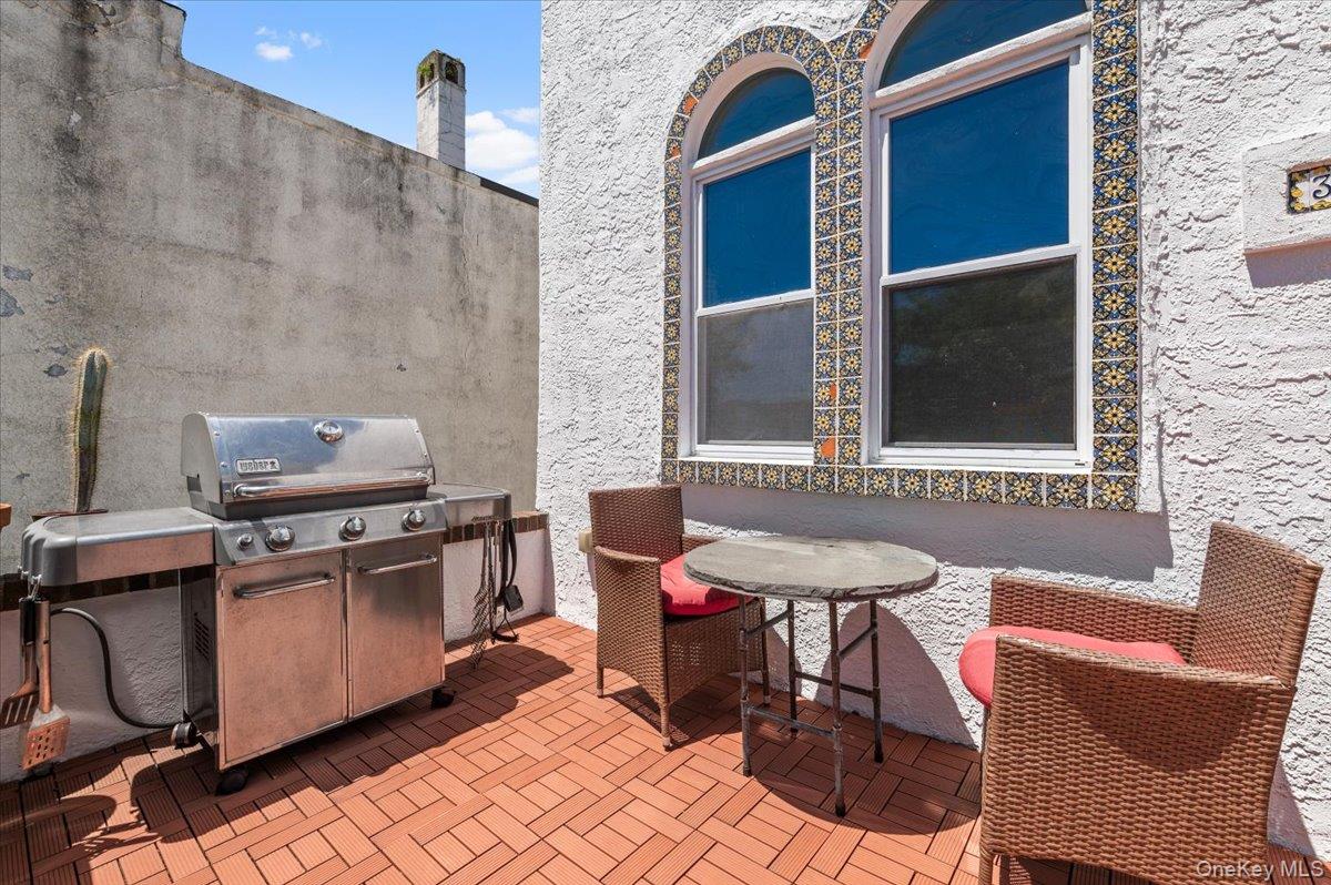 323 E Walnut Street – For Sale photo 29