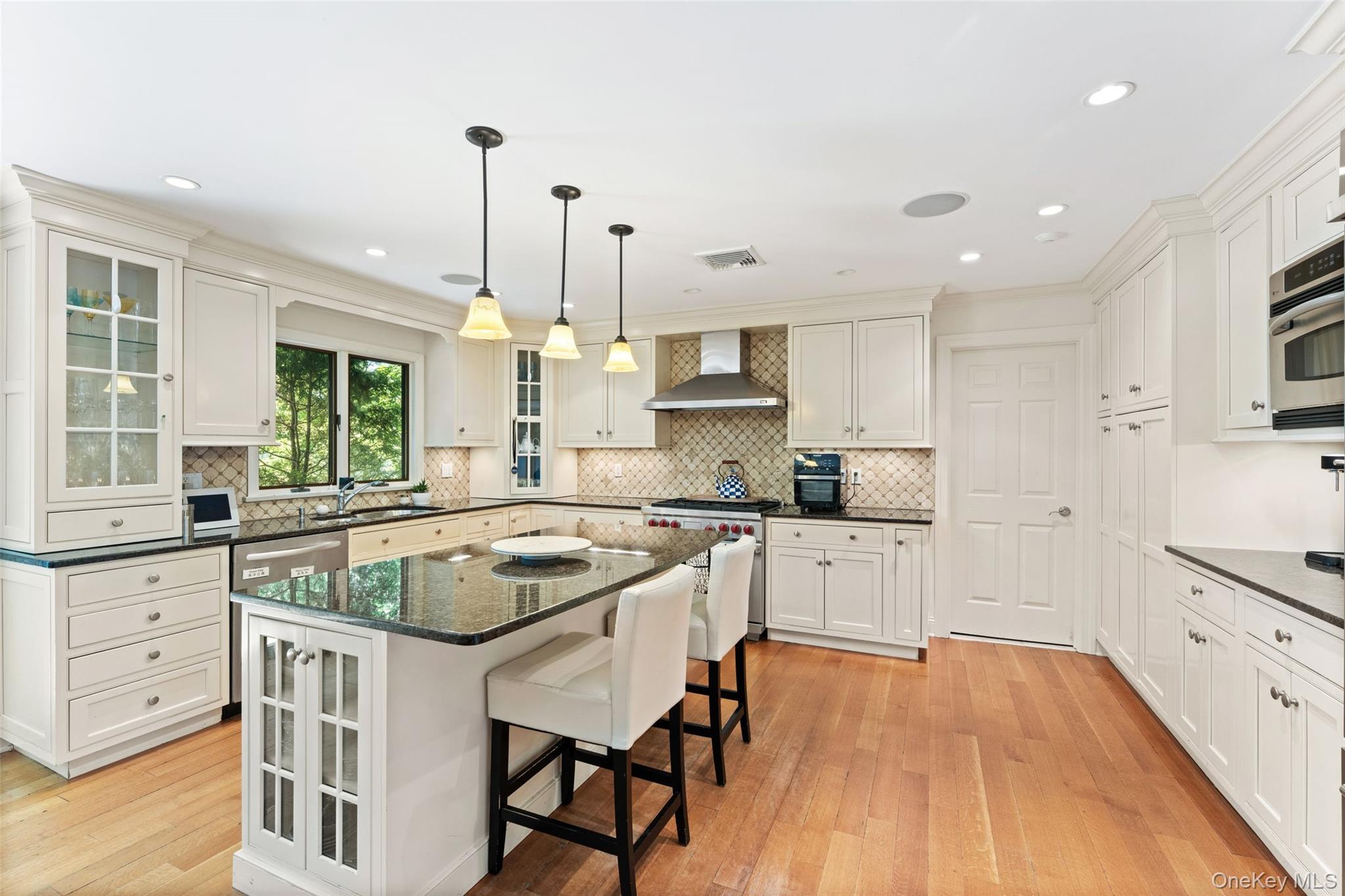 6 Magnetti Circle – For Rent photo 3
