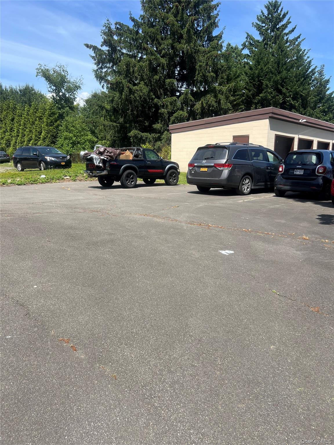 494 N Middletown Road – For Rent photo 29