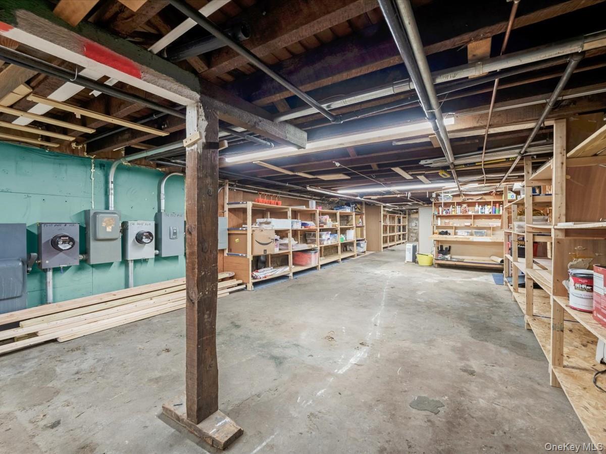 154 Post Avenue, Unit 1 photo 16