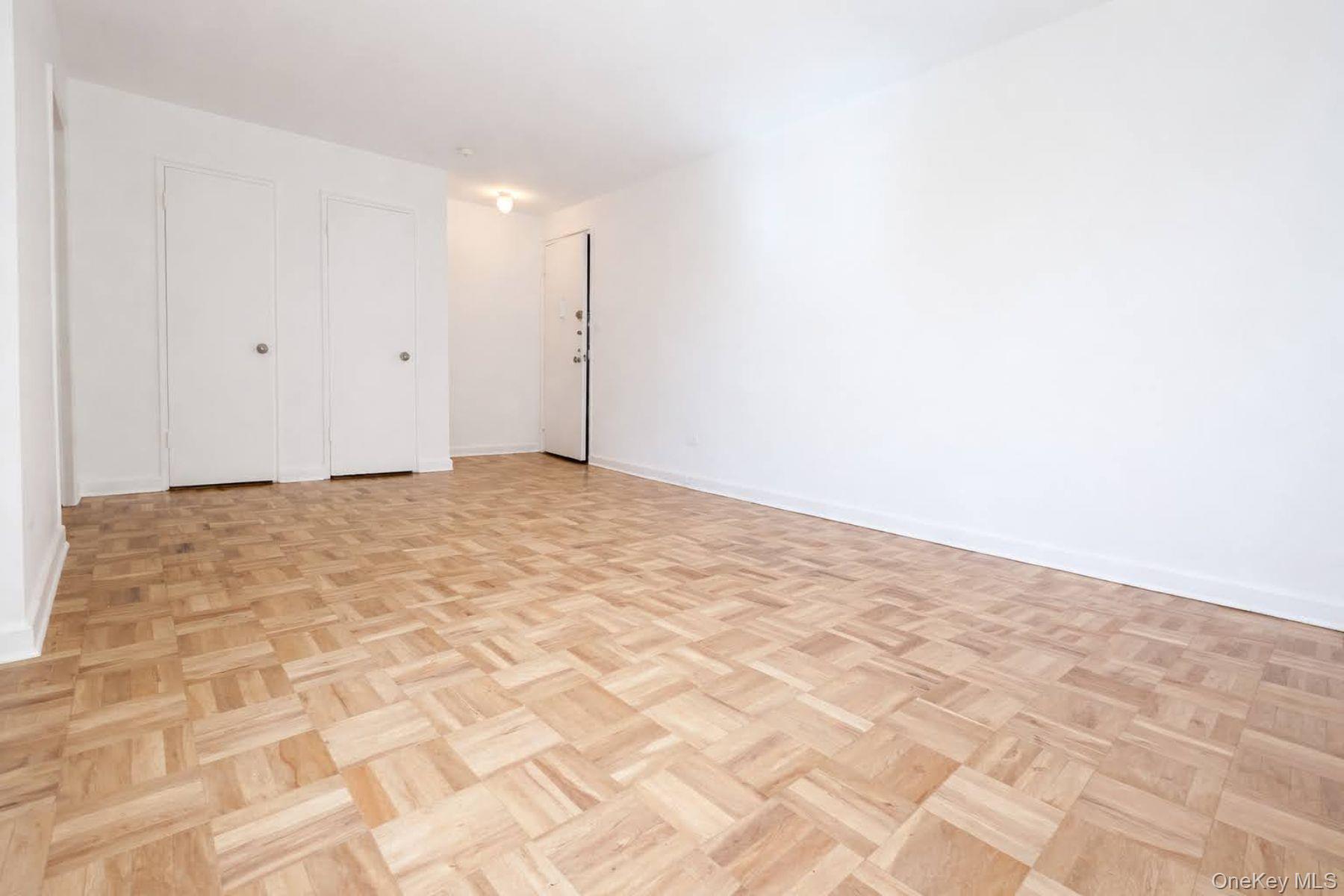 30-11 Parsons  Blvd, Unit 2T photo 11