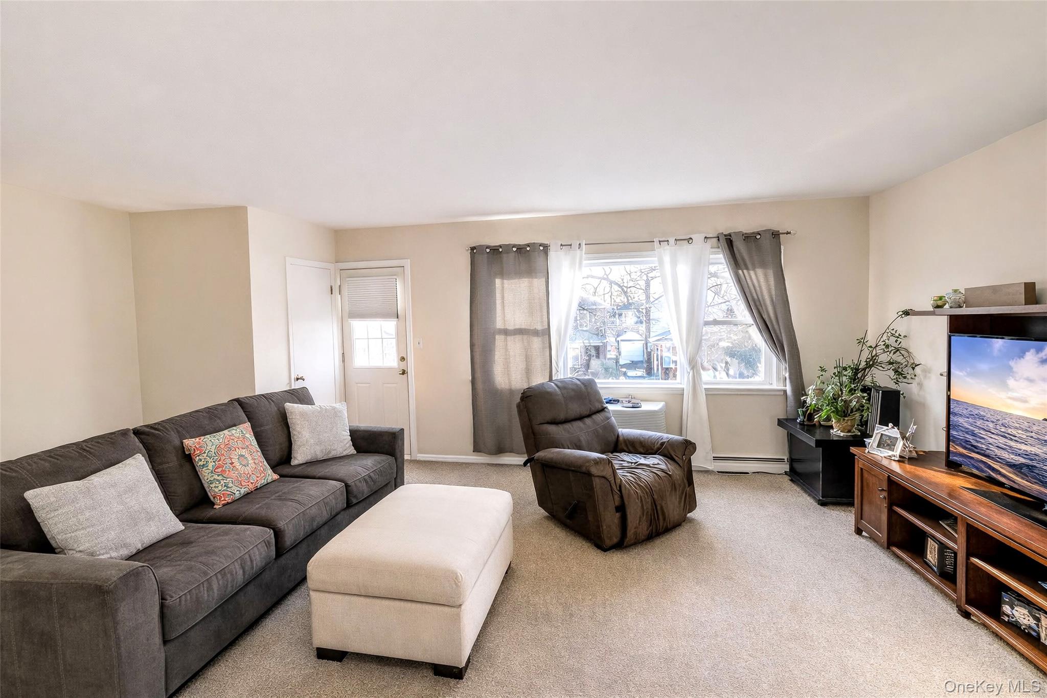 42-19 195 Street – For Sale photo 10