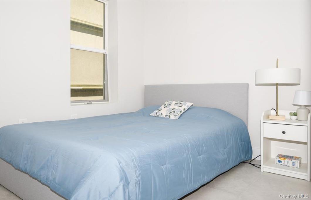 315 W Broadway, Unit 2H photo 2