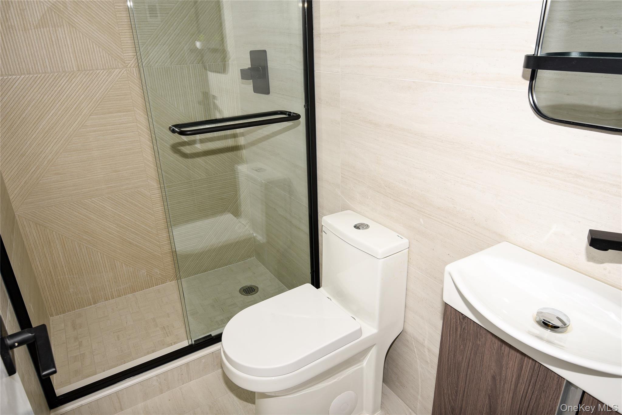 315 W Broadway, Unit 2H photo 18