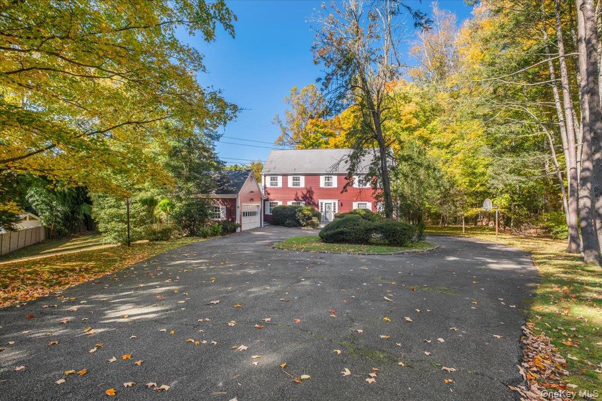 20 Old Farm Lane – For Sale photo 4