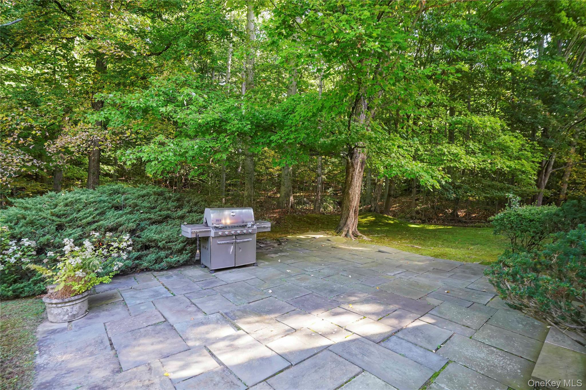 20 Old Farm Lane – For Sale photo 7