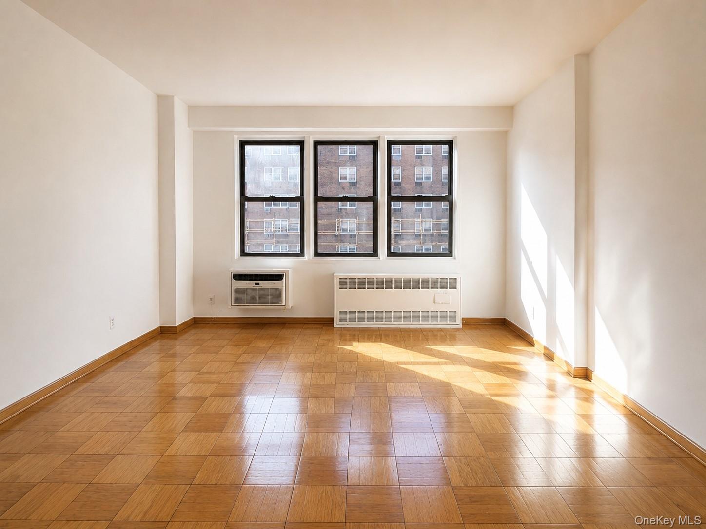 42-55 Colden Street, Unit 11V photo 2