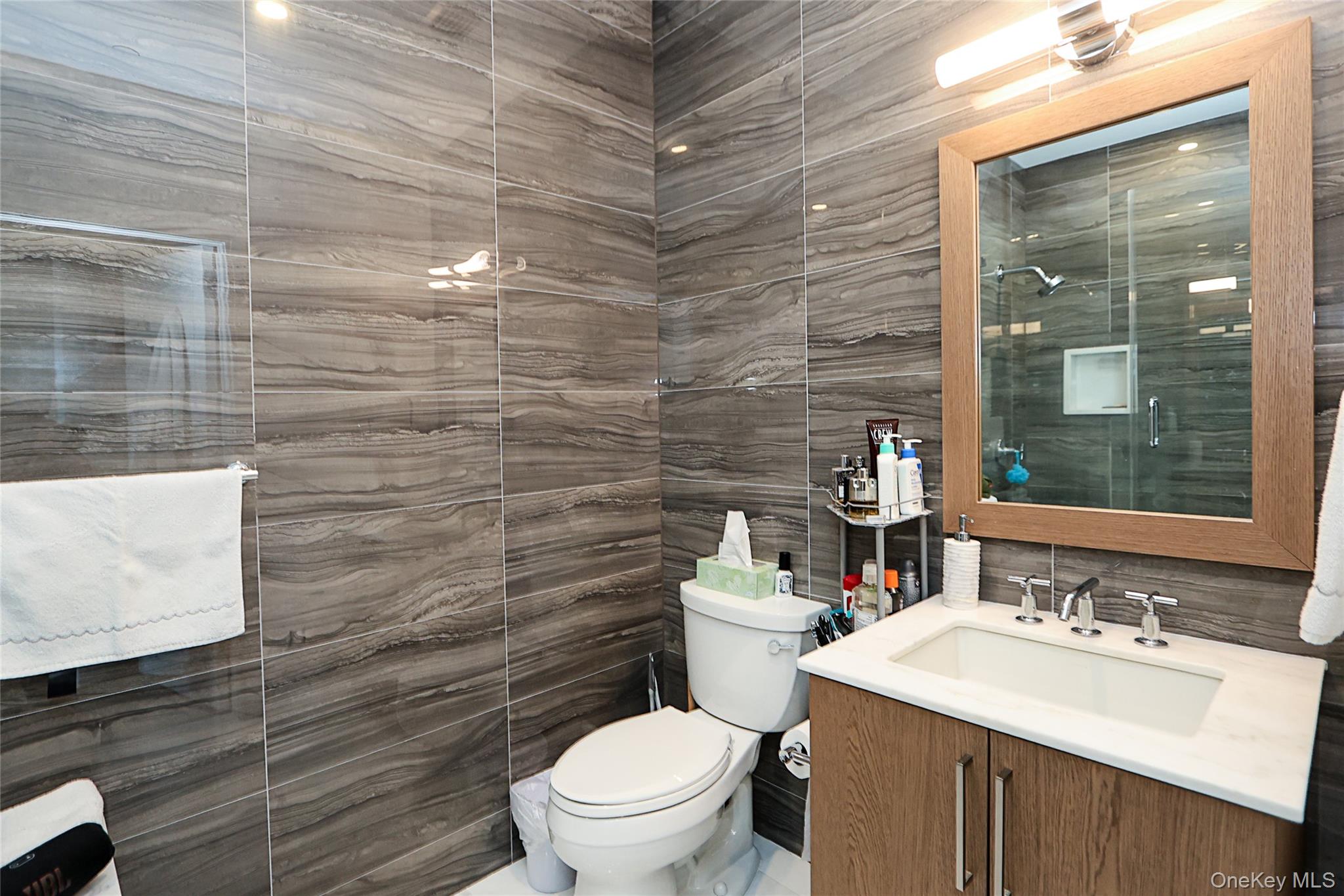 100 Garvies Point Road, Unit 1131 photo 23