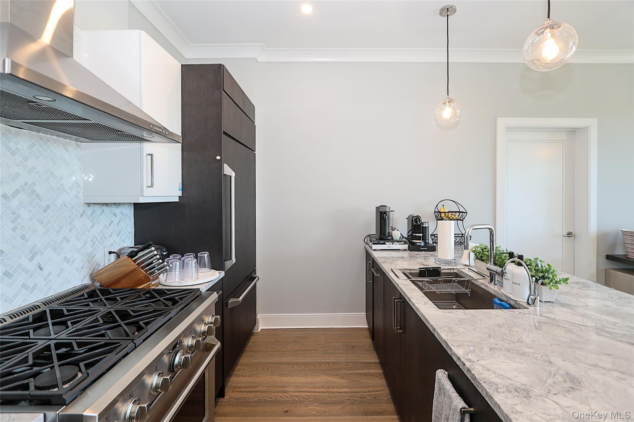 100 Garvies Point Road, Unit 1131 photo 14