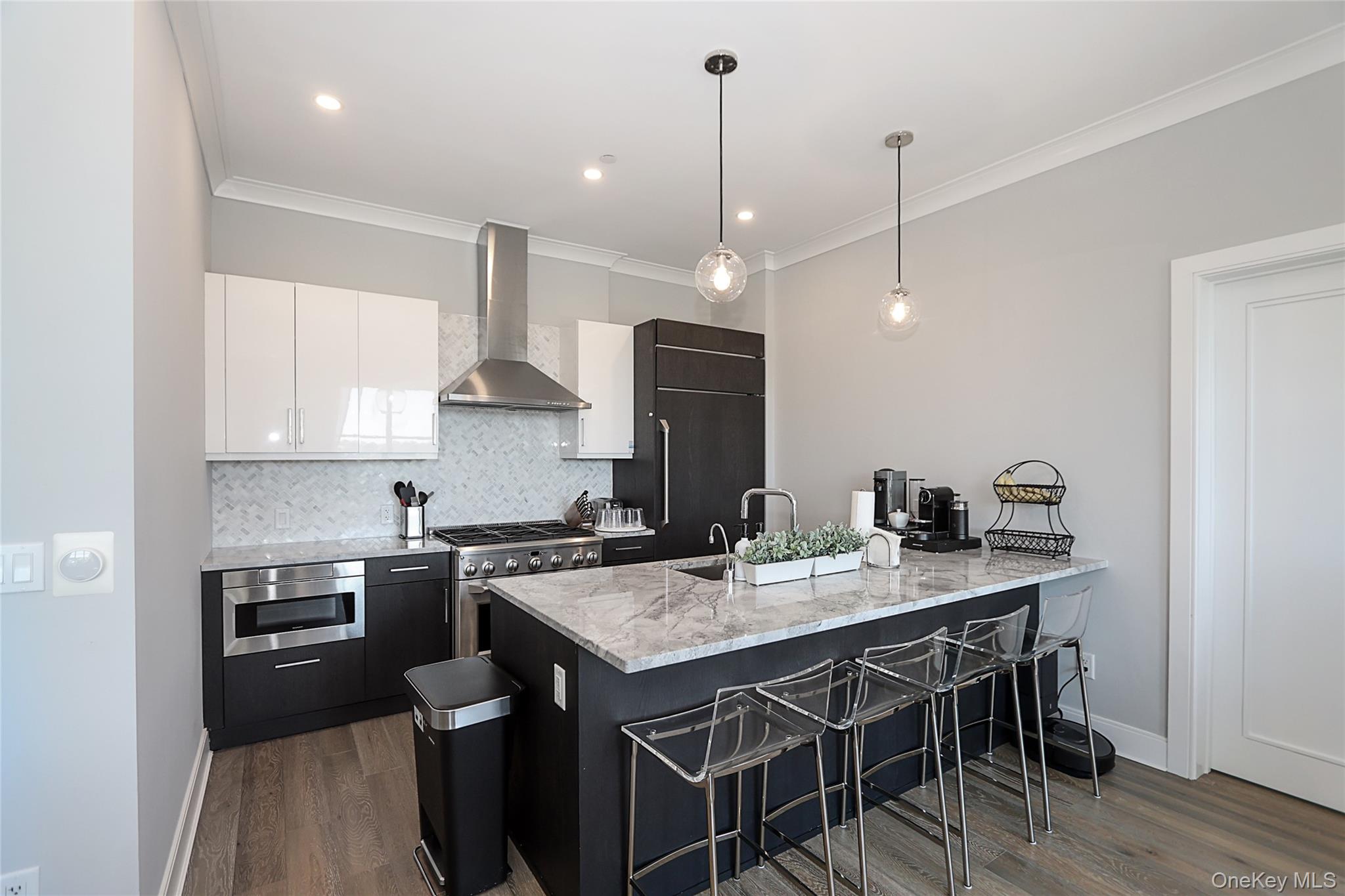 100 Garvies Point Road, Unit 1131 photo 12