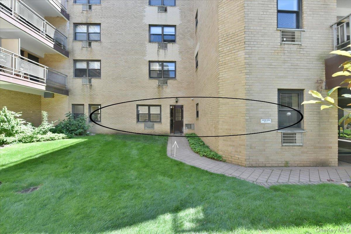 40 Stoner Avenue, Unit 01 photo 4