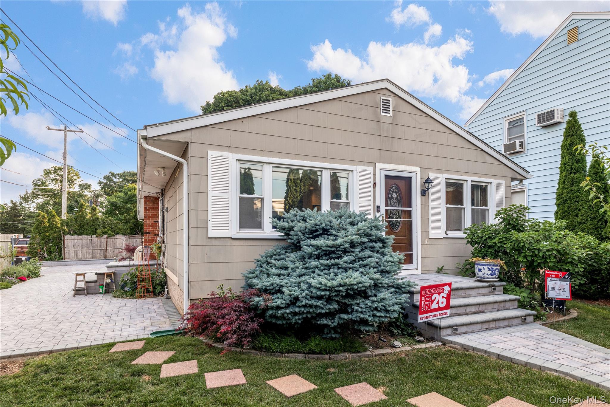 36 Richmond Street – For Sale photo 2
