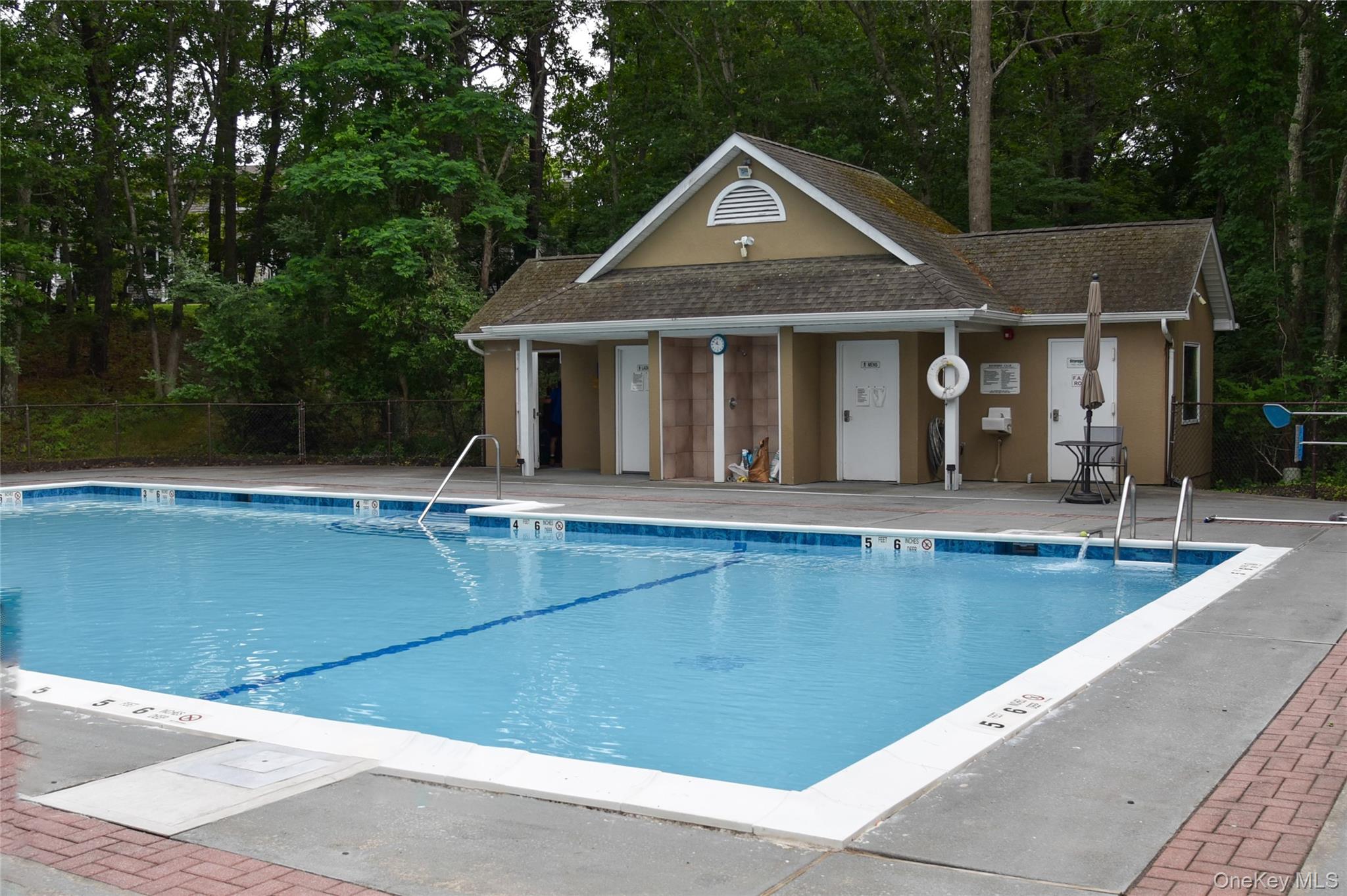22 Kettle Hole Road – For Sale photo 6