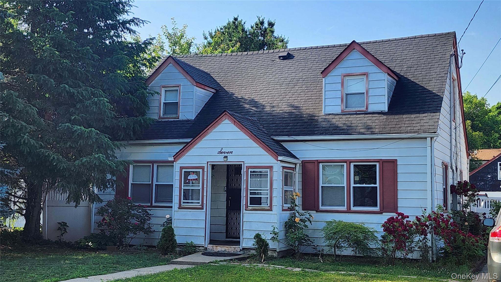 7 Walters Avenue – For Sale photo 2
