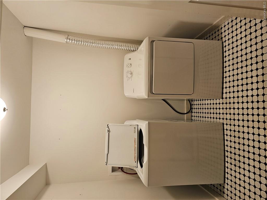 231 Reynolds Road, Unit 11 photo 6
