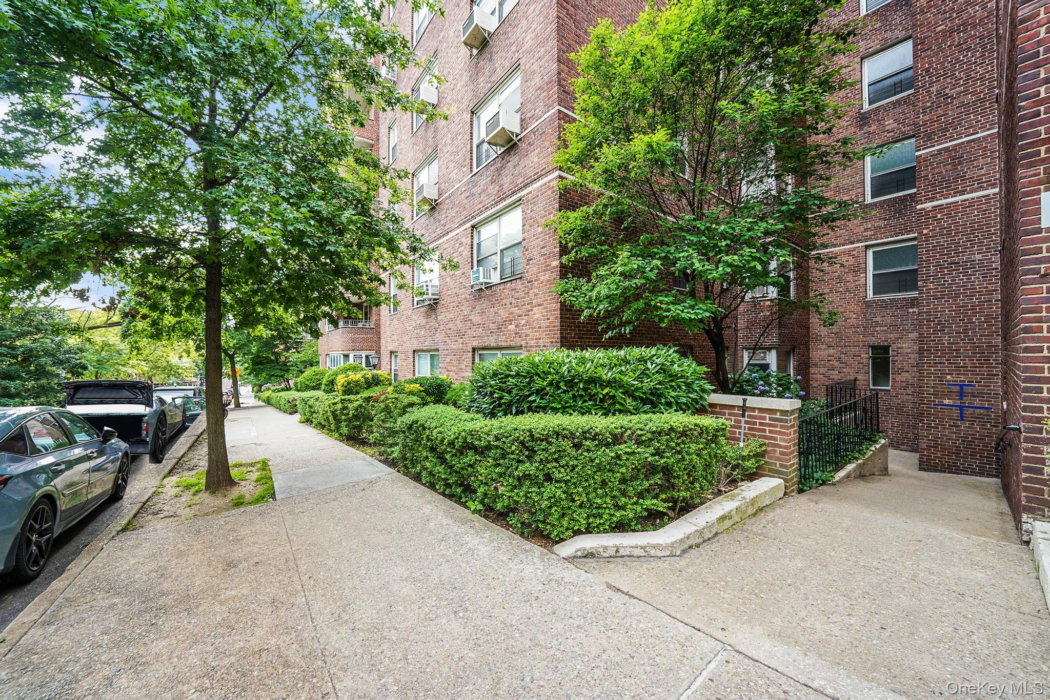 67-66 108th Street, Unit D/3 photo 30