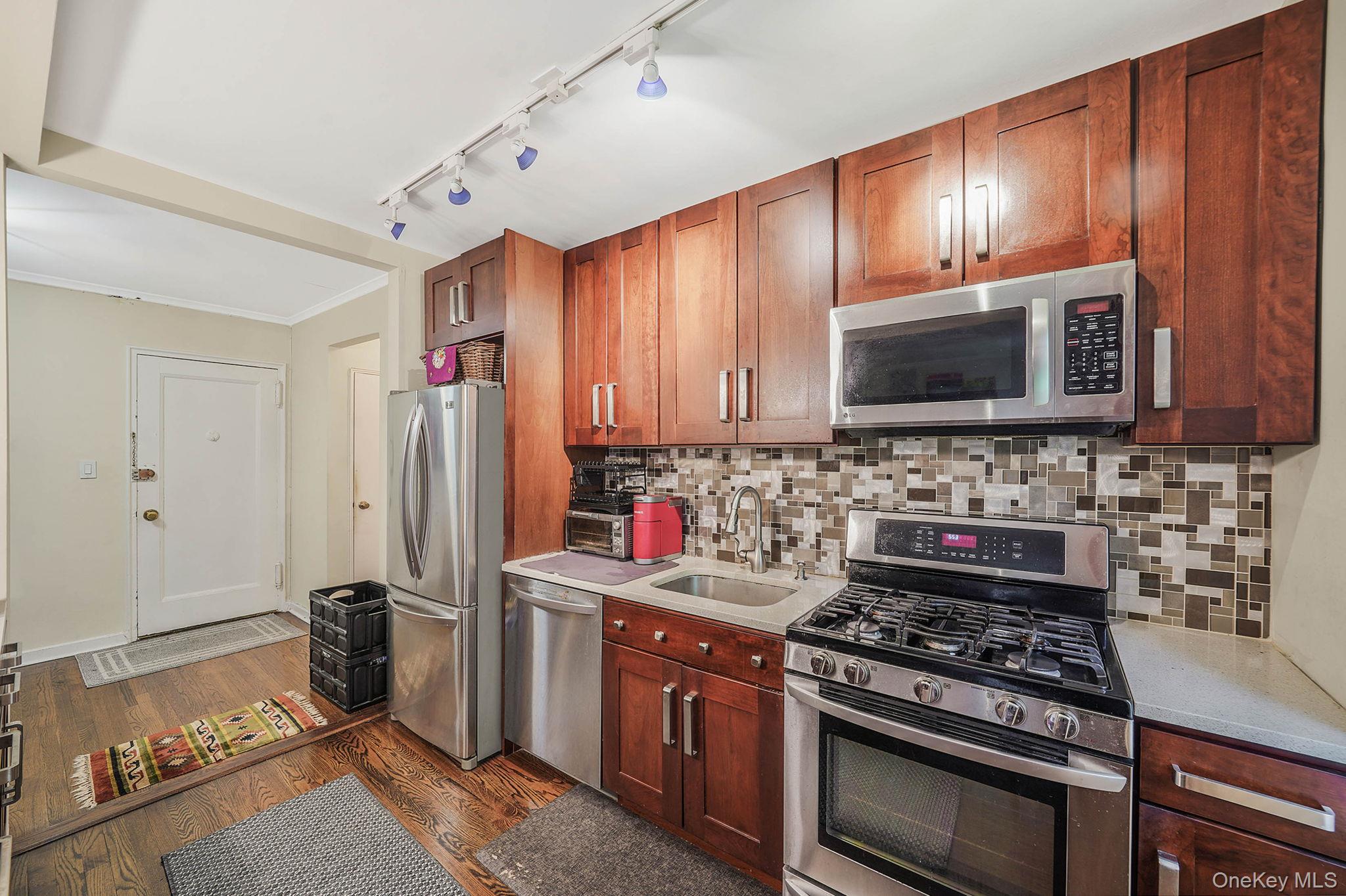 67-66 108th Street, Unit D/3 photo 19