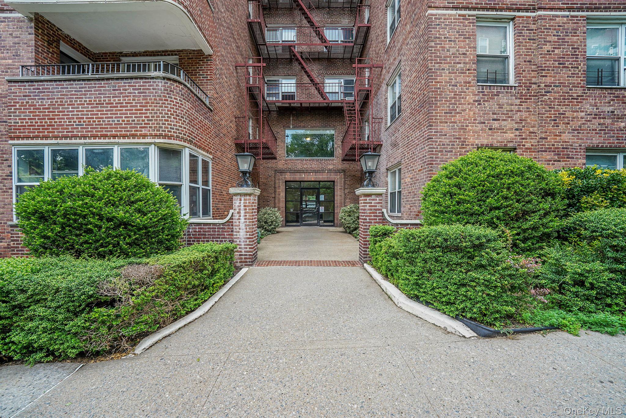 67-66 108th Street, Unit D/3 photo 33