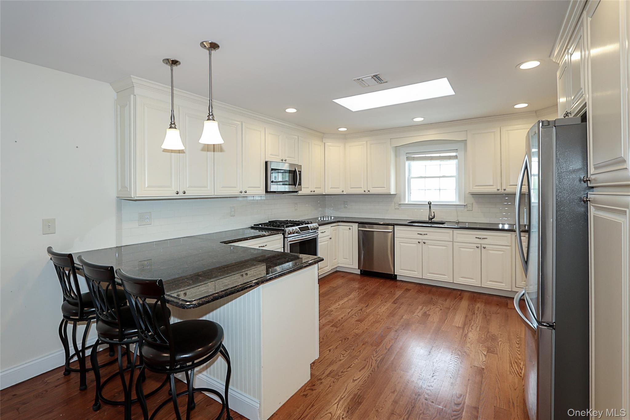 370 Rider Avenue – For Sale photo 10