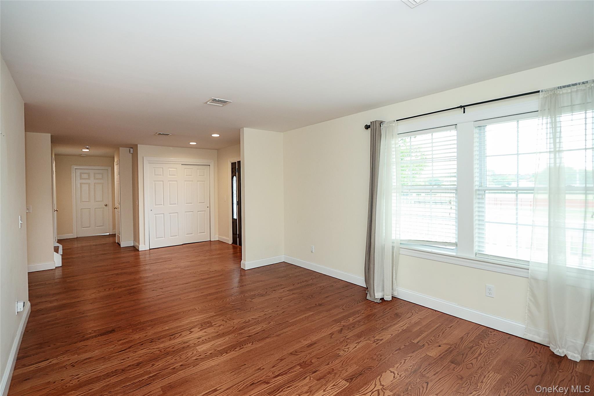 370 Rider Avenue – For Sale photo 7