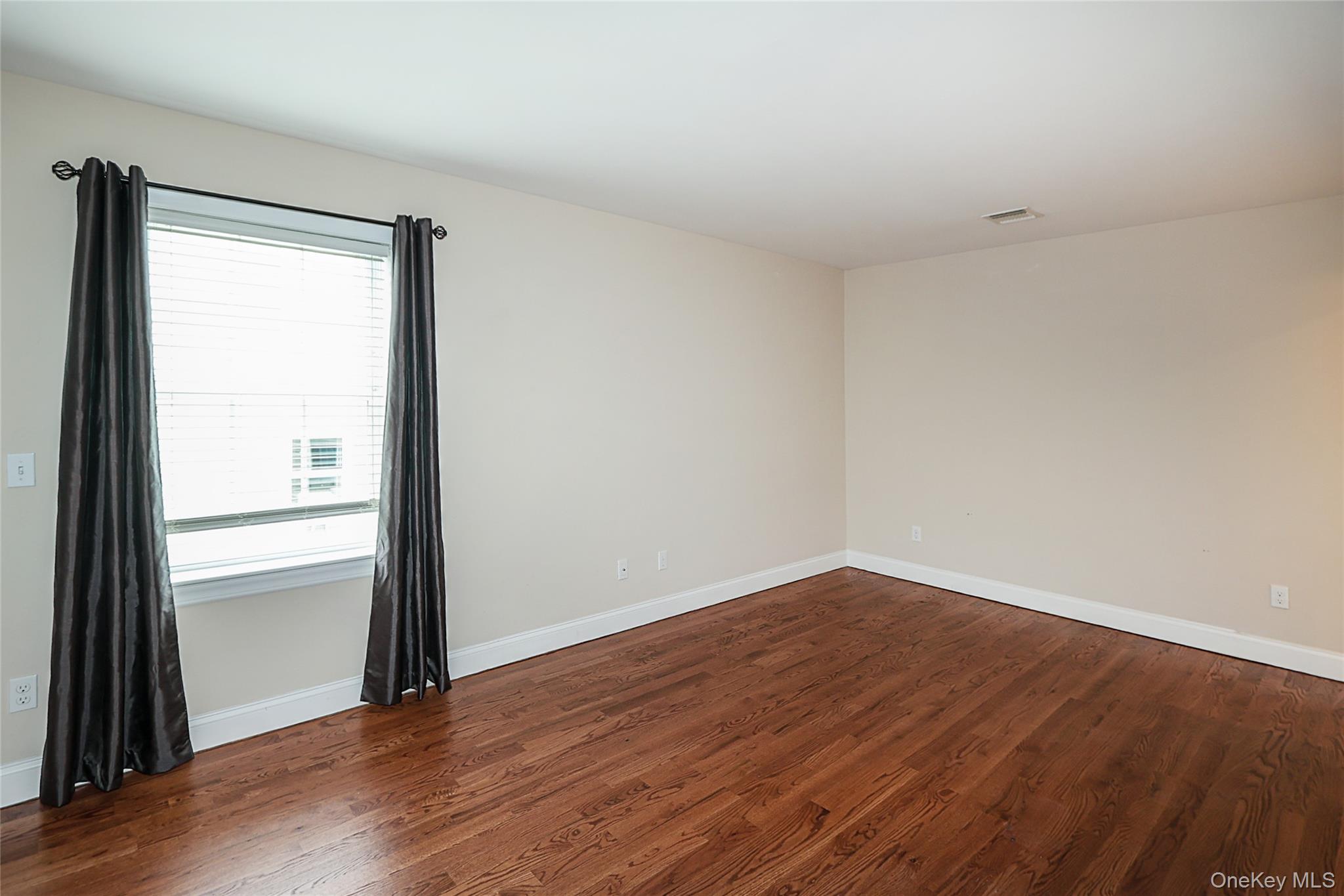 370 Rider Avenue – For Sale photo 16