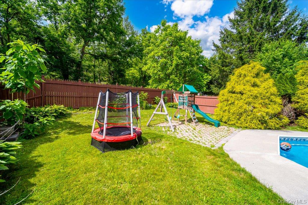 1 Cindy Lane – For Sale photo 42