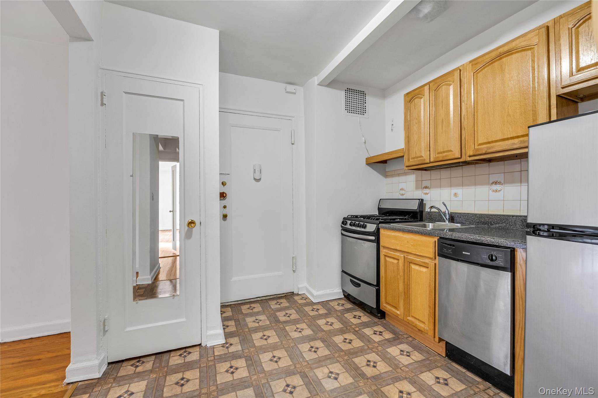 9963 66 Avenue, Unit 2B photo 5