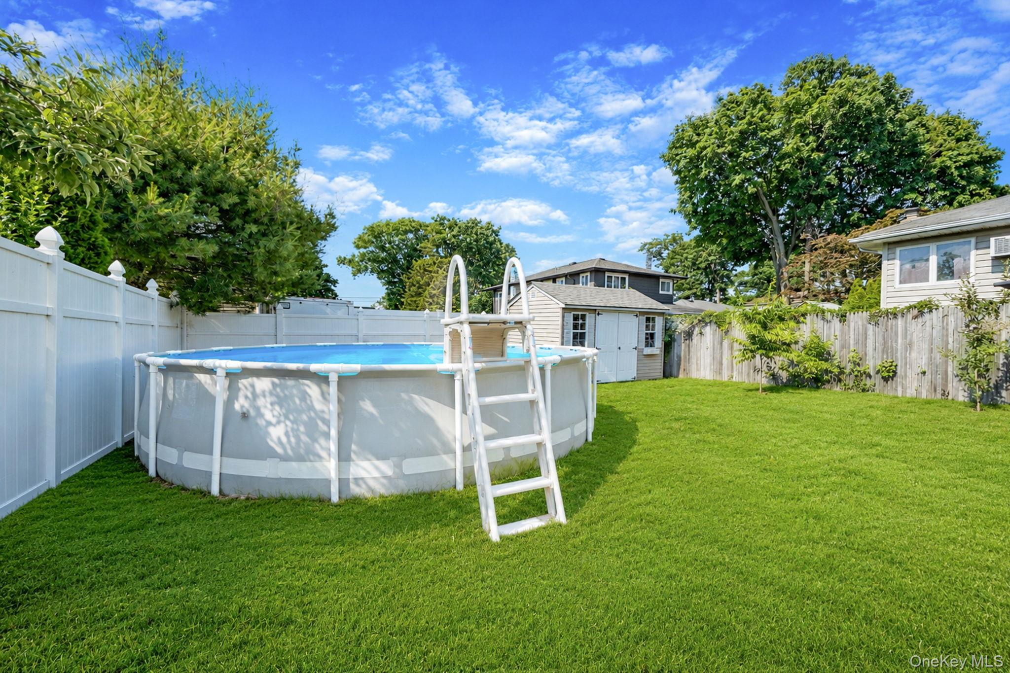 535 Outlook Avenue – For Sale photo 4