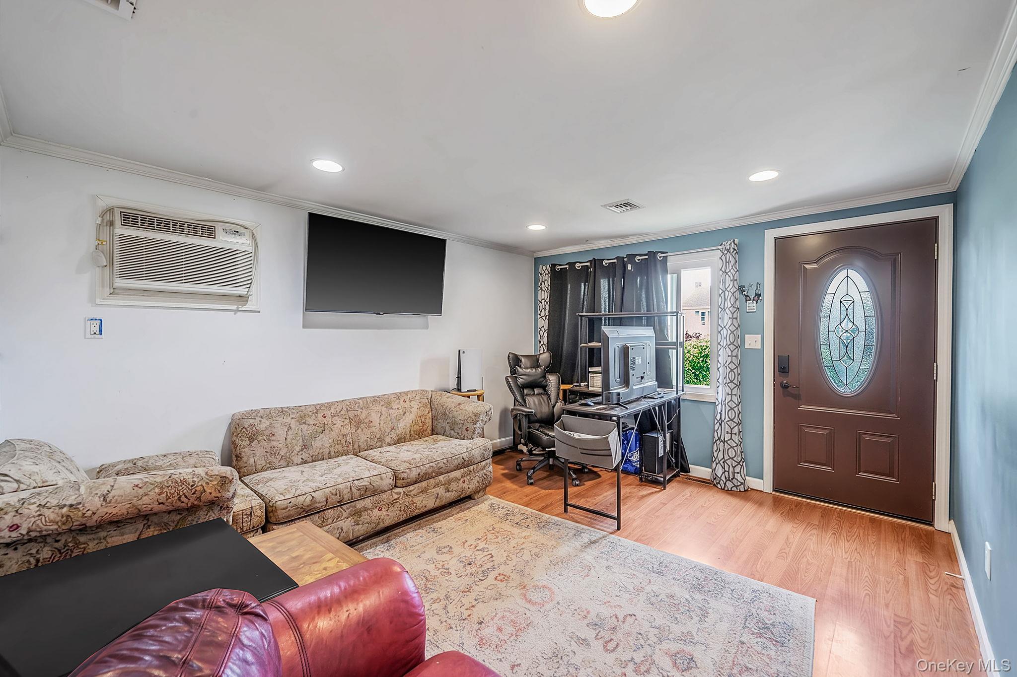 535 Outlook Avenue – For Sale photo 7