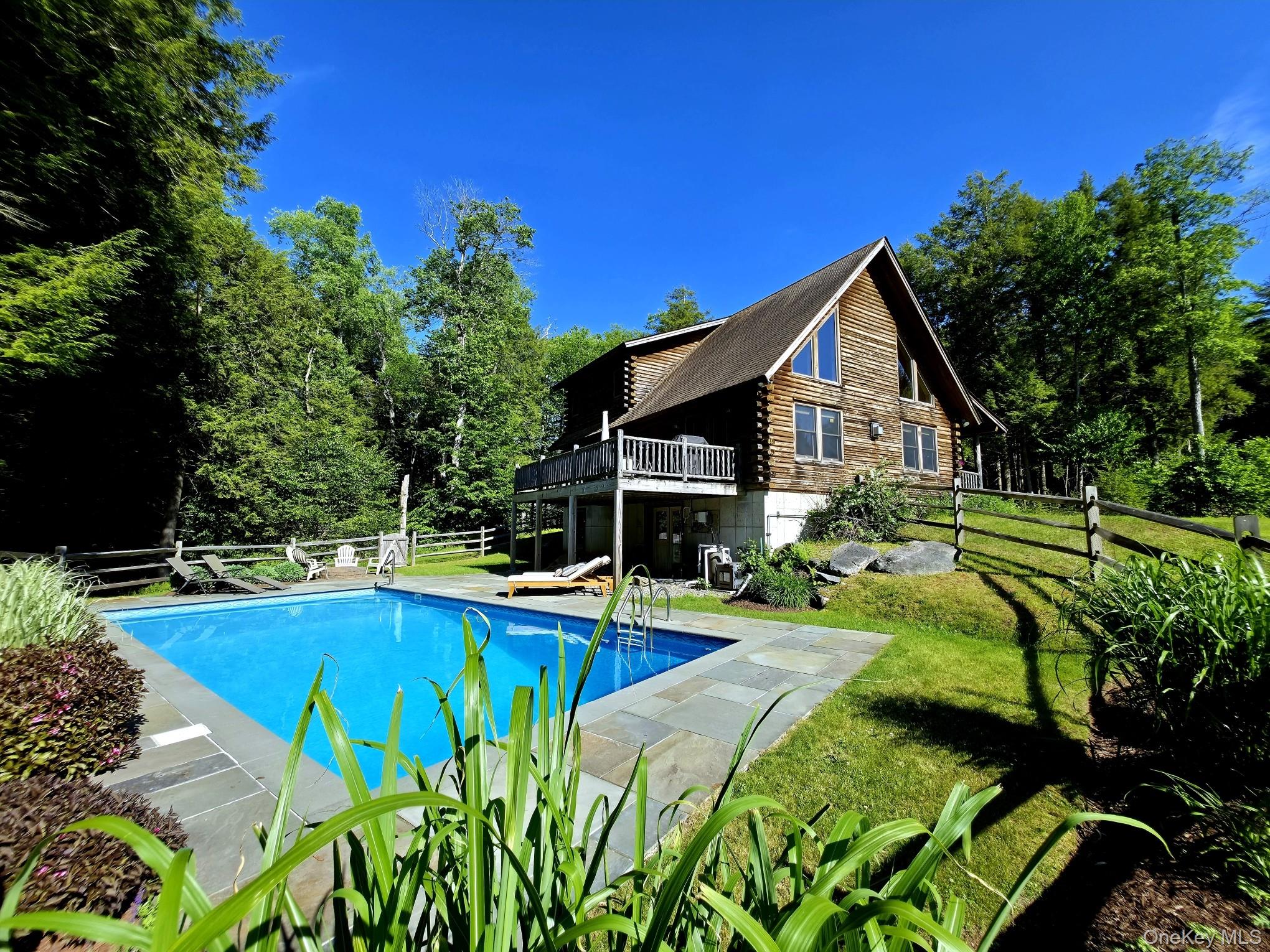 108 Eagles Ridge Way – For Sale
