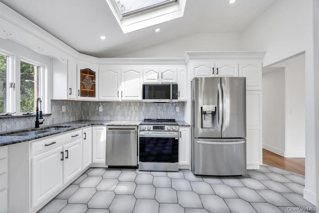 2331 Neptune Avenue – For Sale photo 5