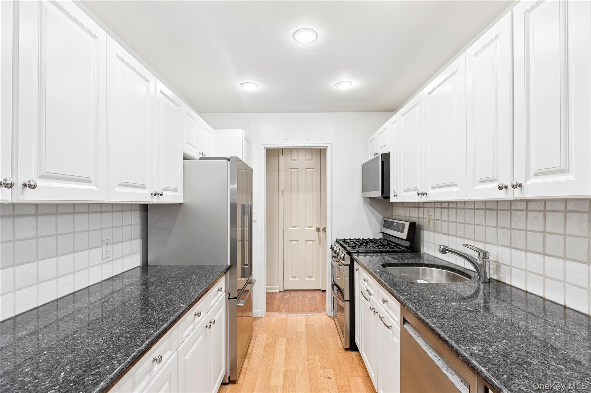 40 Stoner Avenue, Unit 1R photo 15