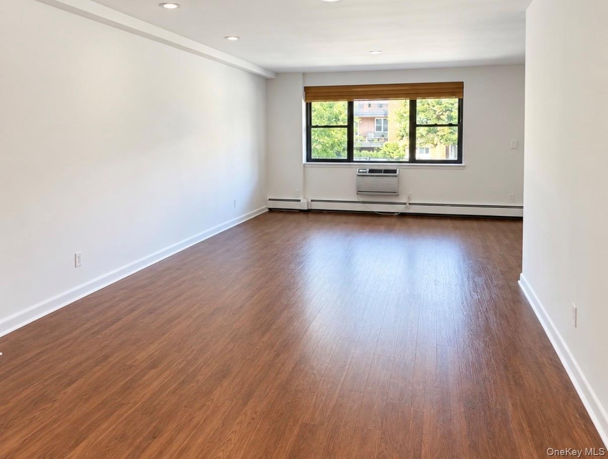 40 Stoner Avenue, Unit 1R photo 6