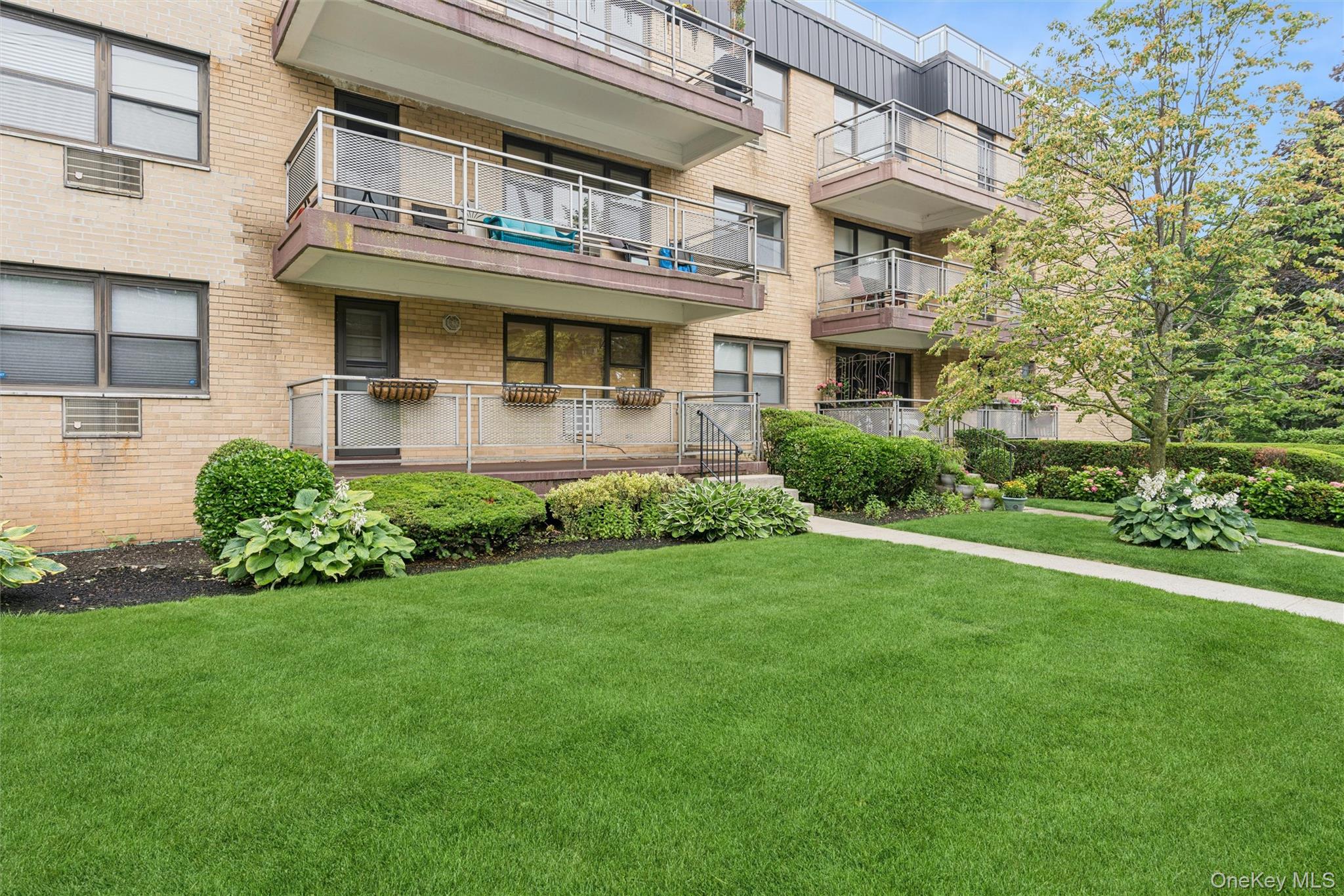 40 Stoner Avenue, Unit 1R photo 8