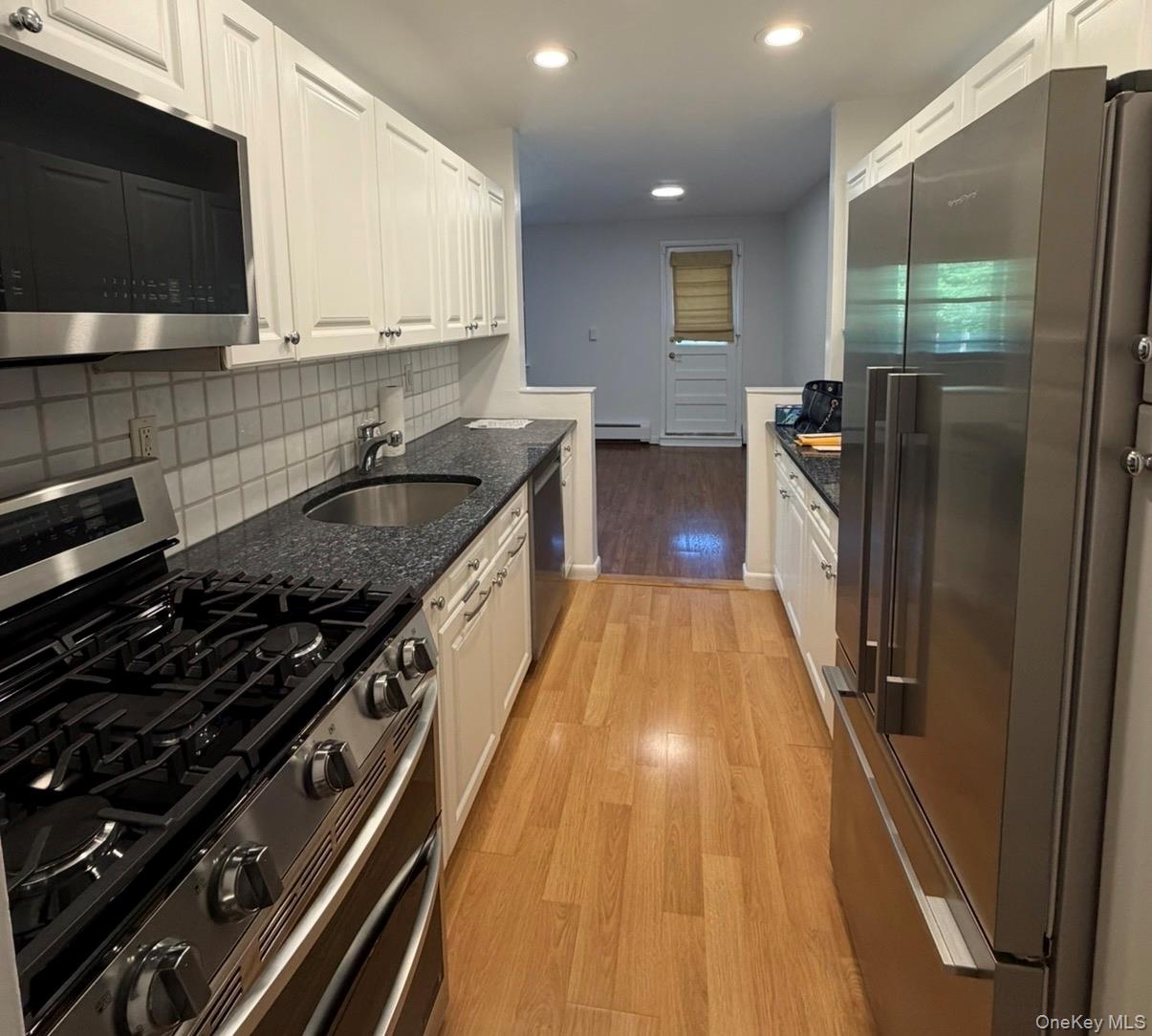 40 Stoner Avenue, Unit 1R photo 11