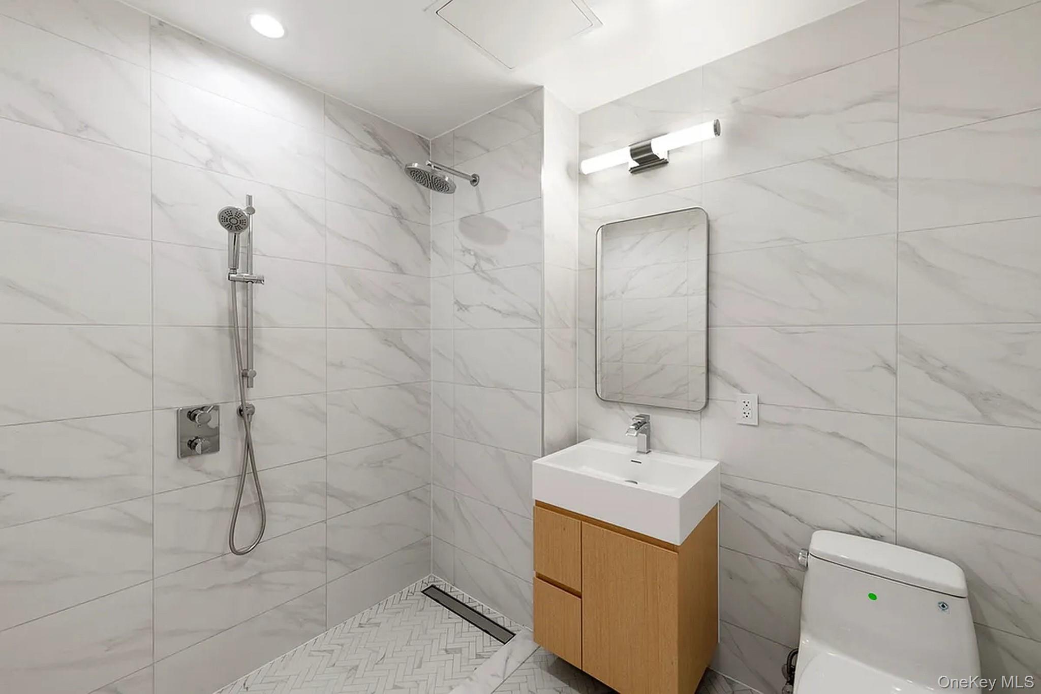37-26 32nd Street, Unit 2K photo 6