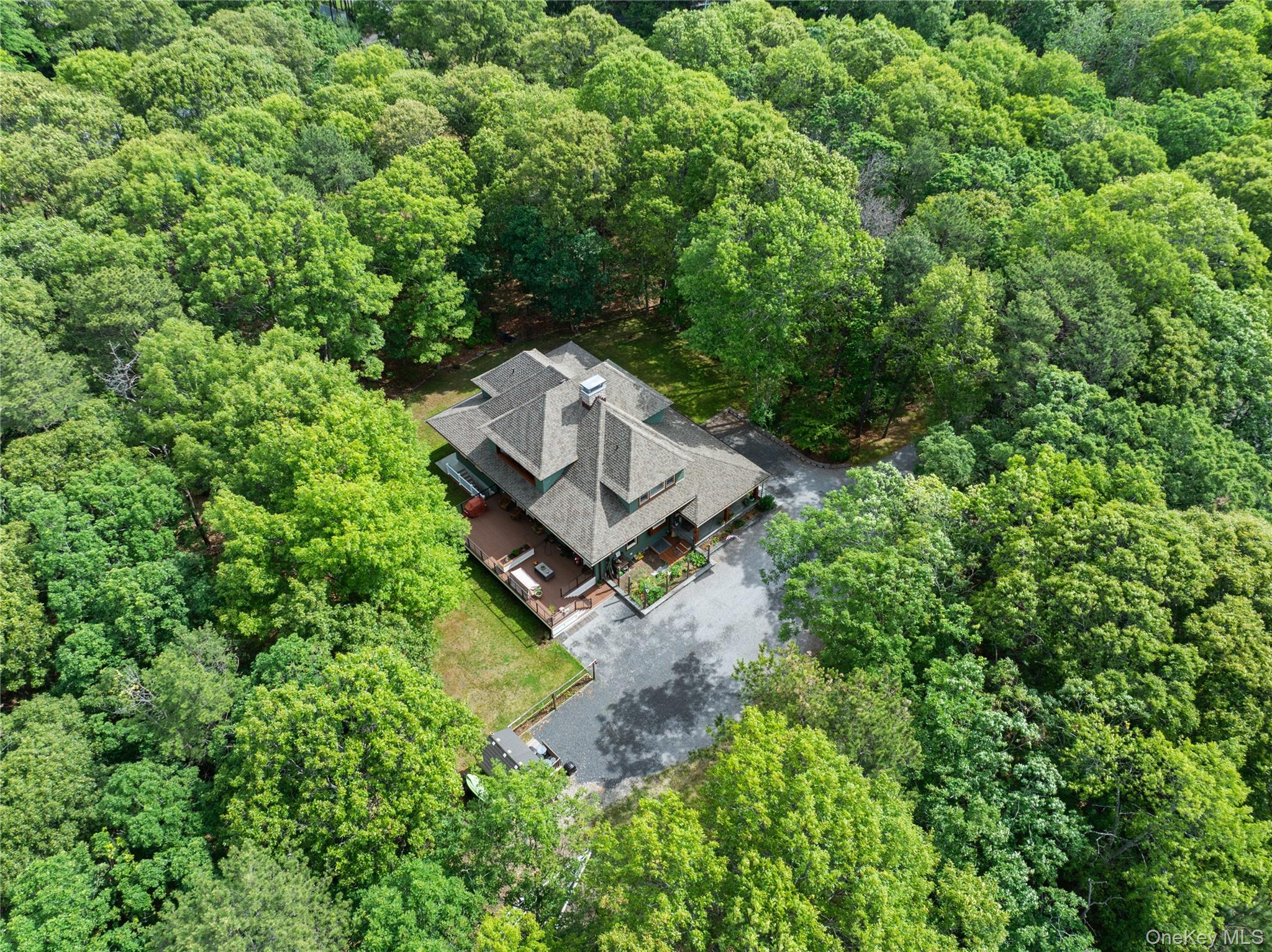 490 Wading River Road – For Sale photo 3