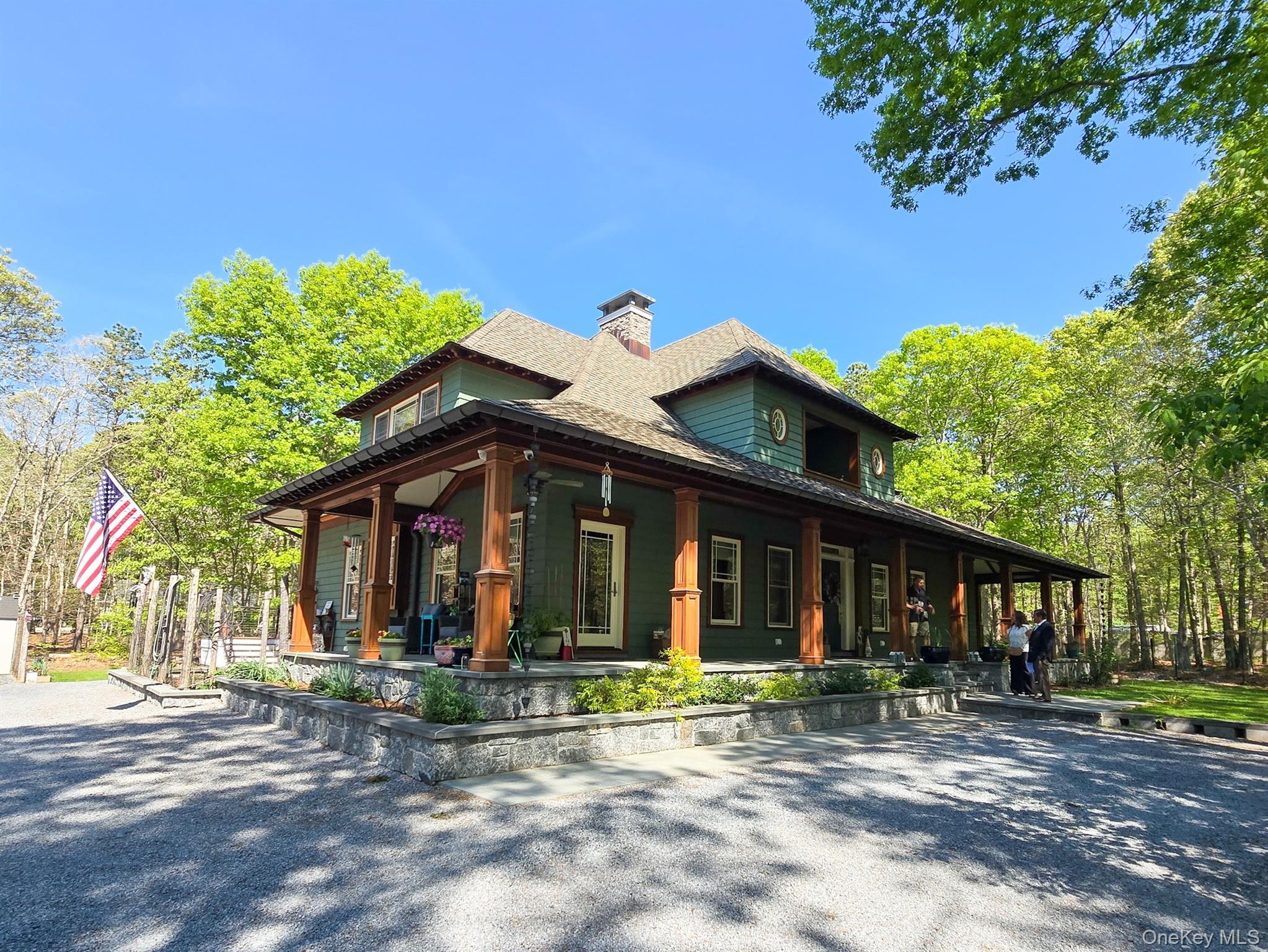490 Wading River Road – For Sale photo 4