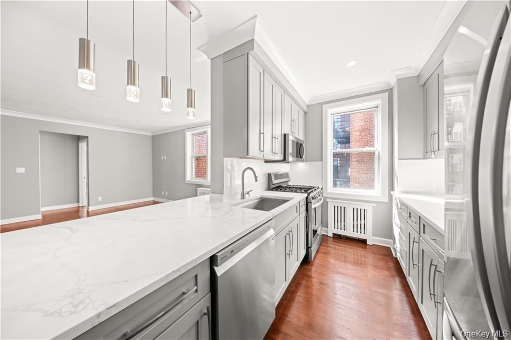 1133 Midland Avenue, Unit 4B photo 5