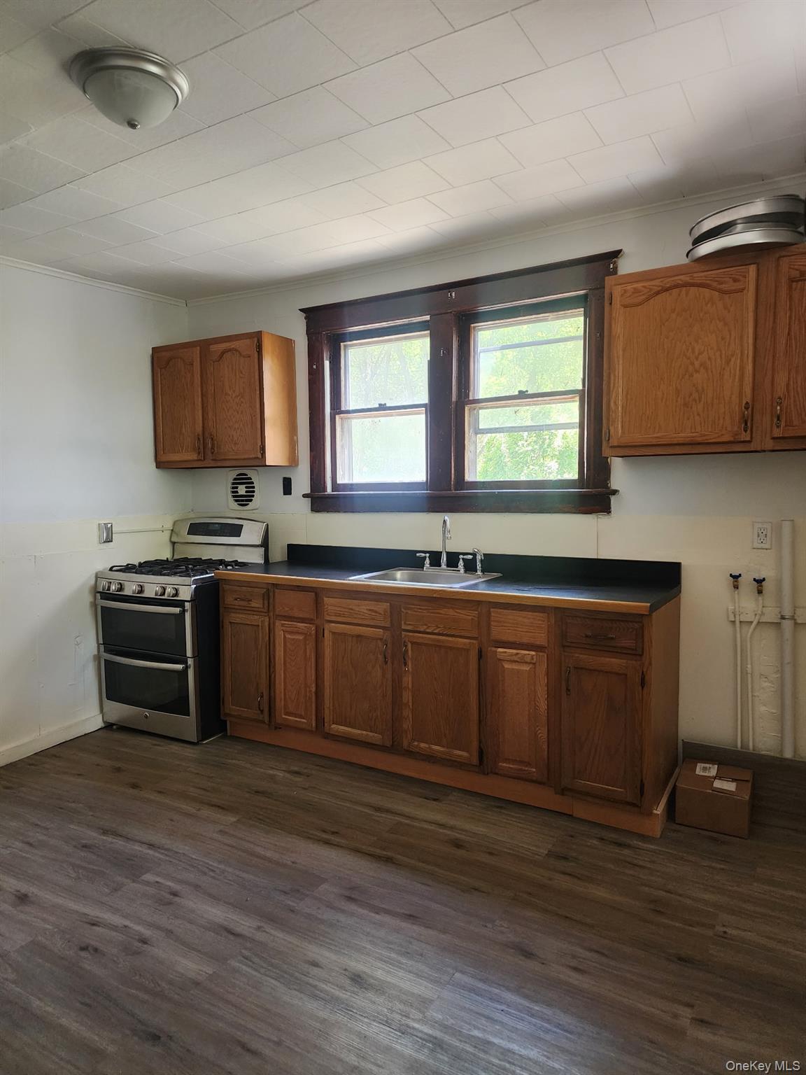 147 Forbes St – For Sale photo 4