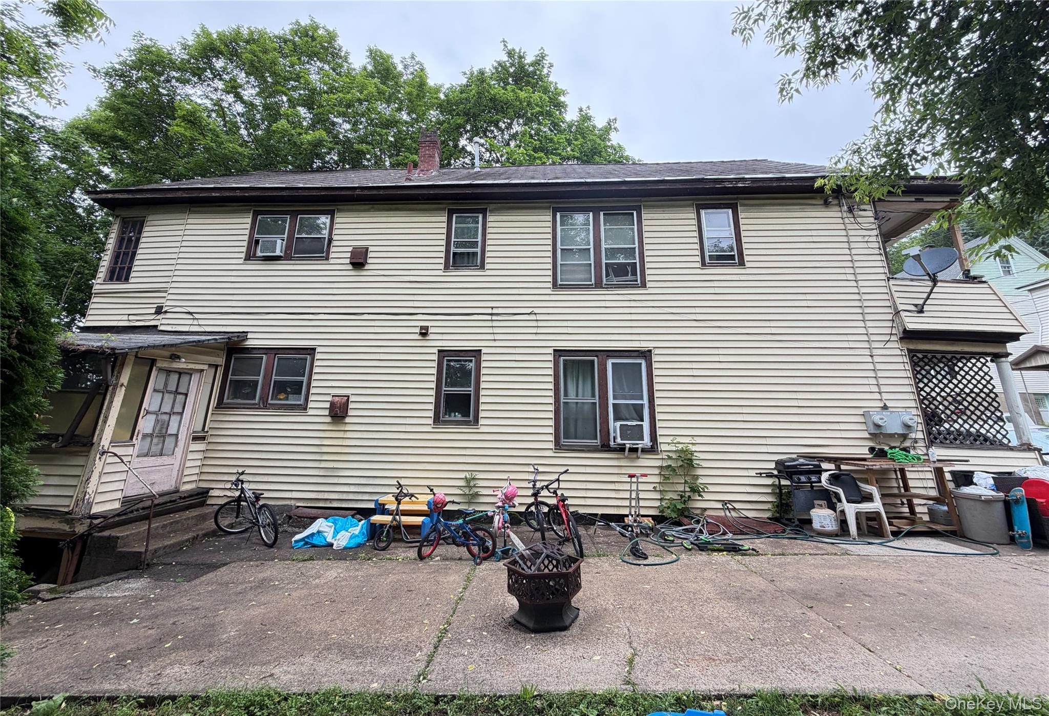 147 Forbes St – For Sale photo 3