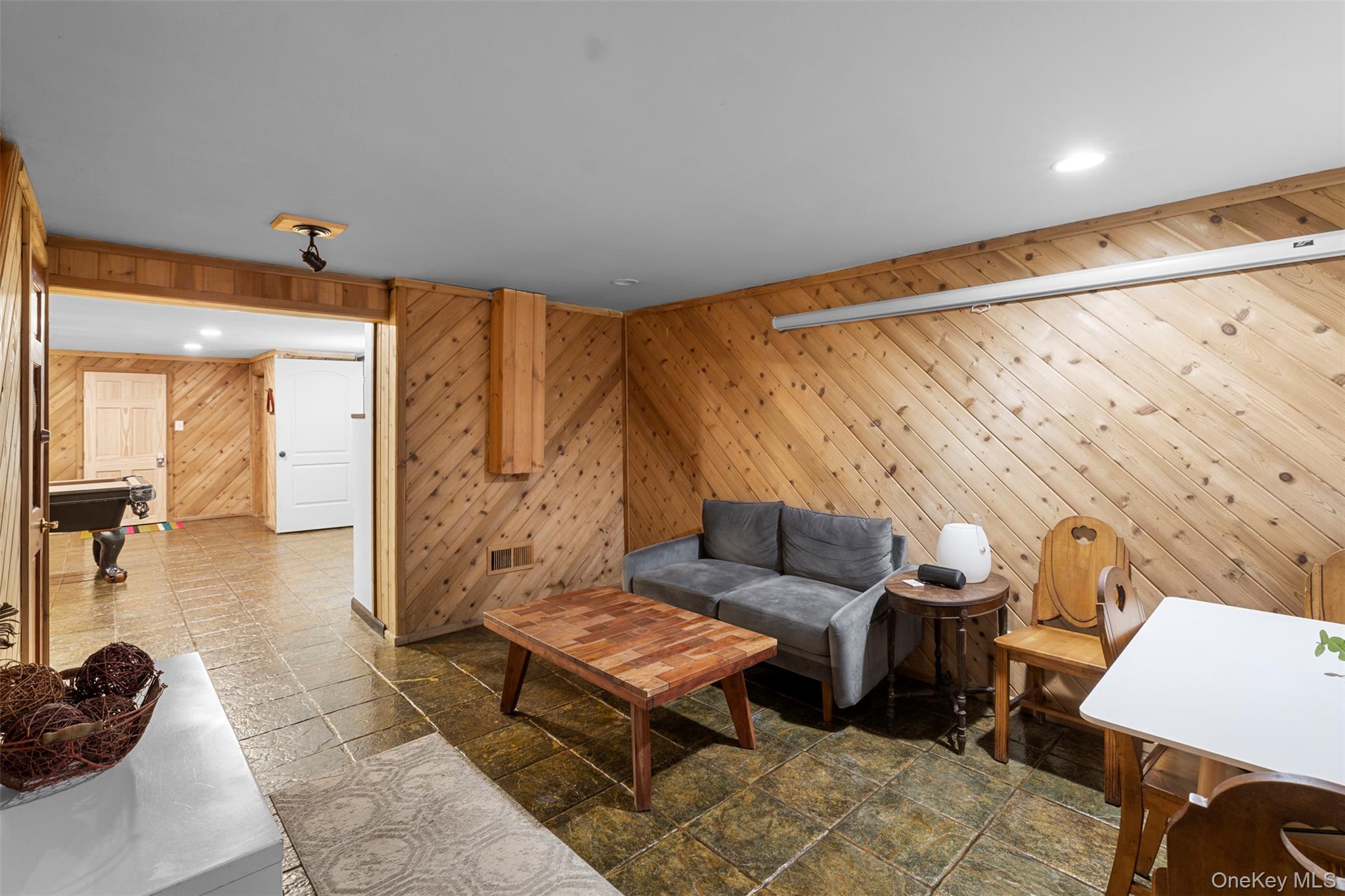 2 May Place – For Sale photo 39