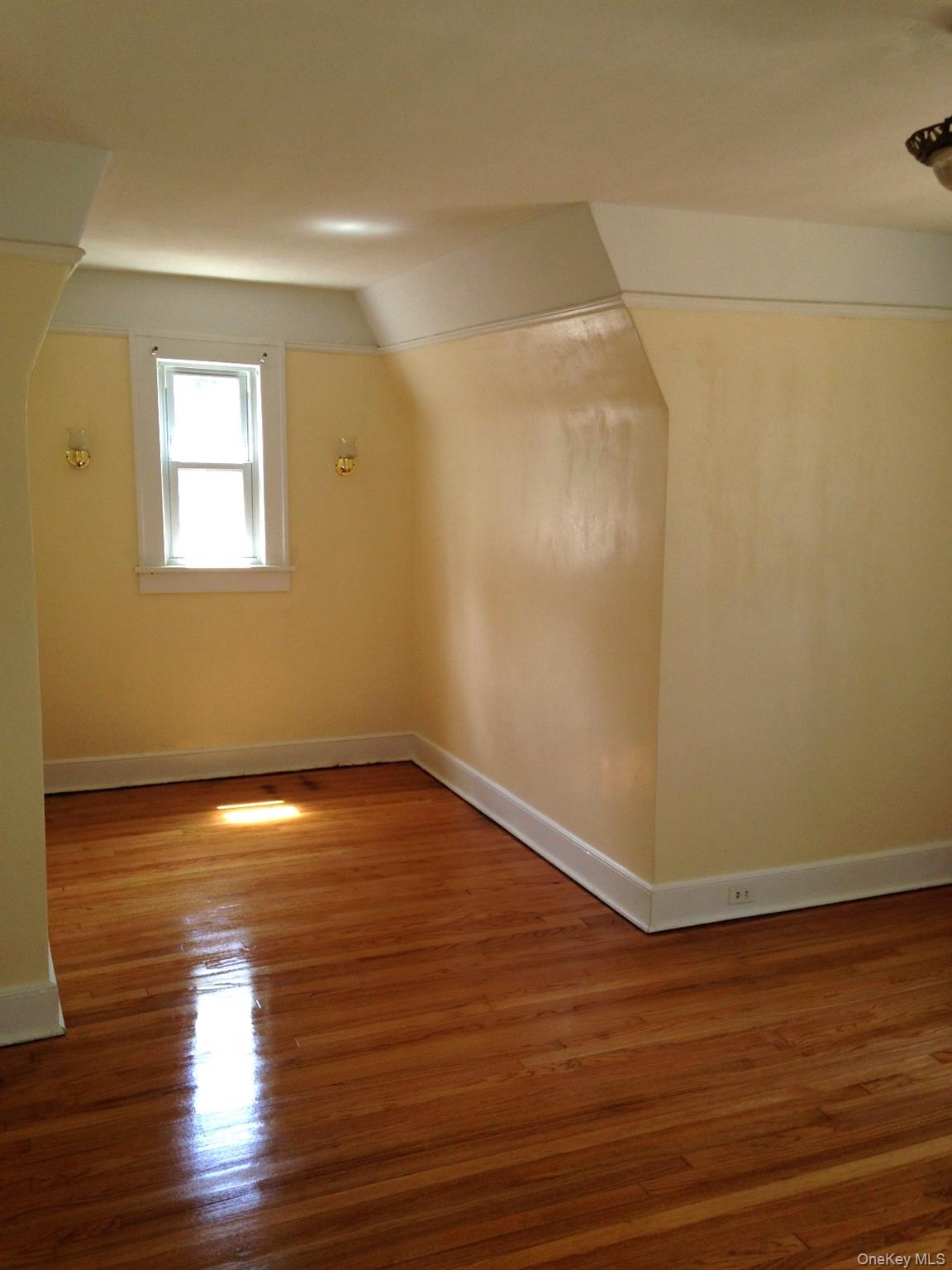 1 Hammond Street – For Sale photo 11