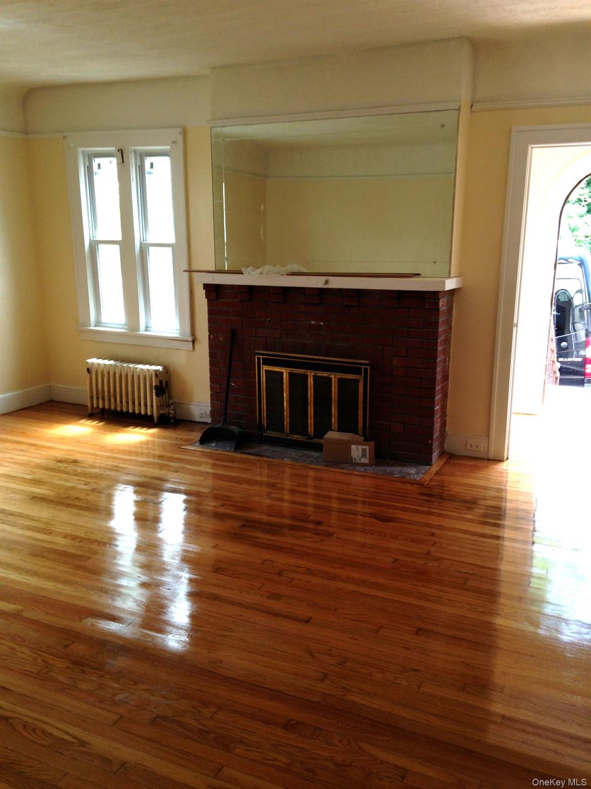 1 Hammond Street – For Sale photo 4