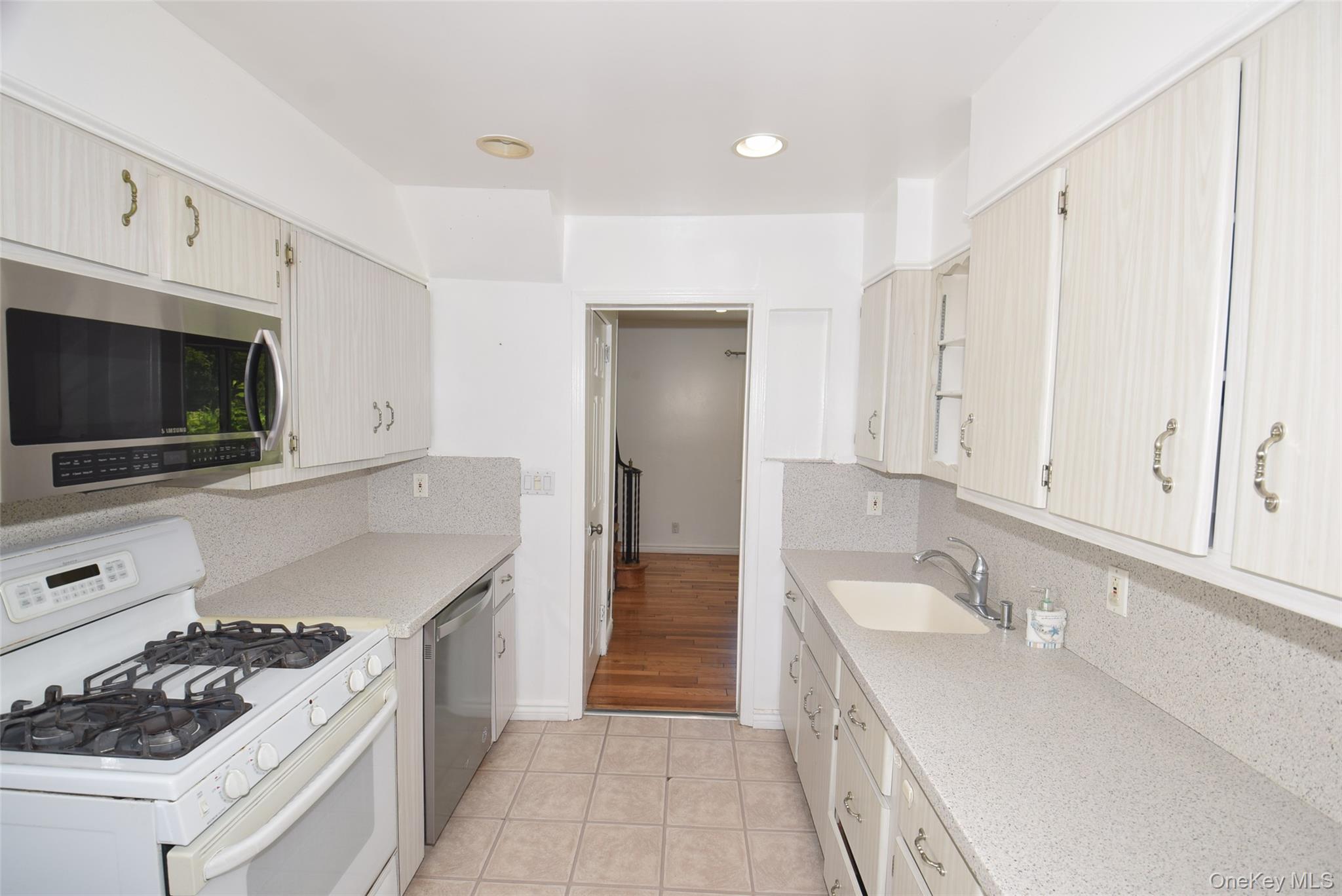 54 Camden Place – For Sale photo 8