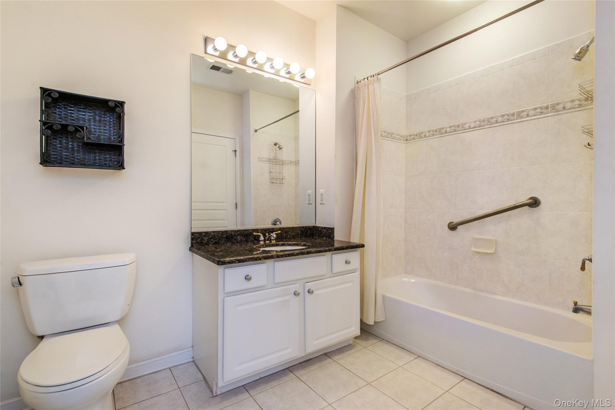 28 N De Baun Avenue, Unit 205 photo 25