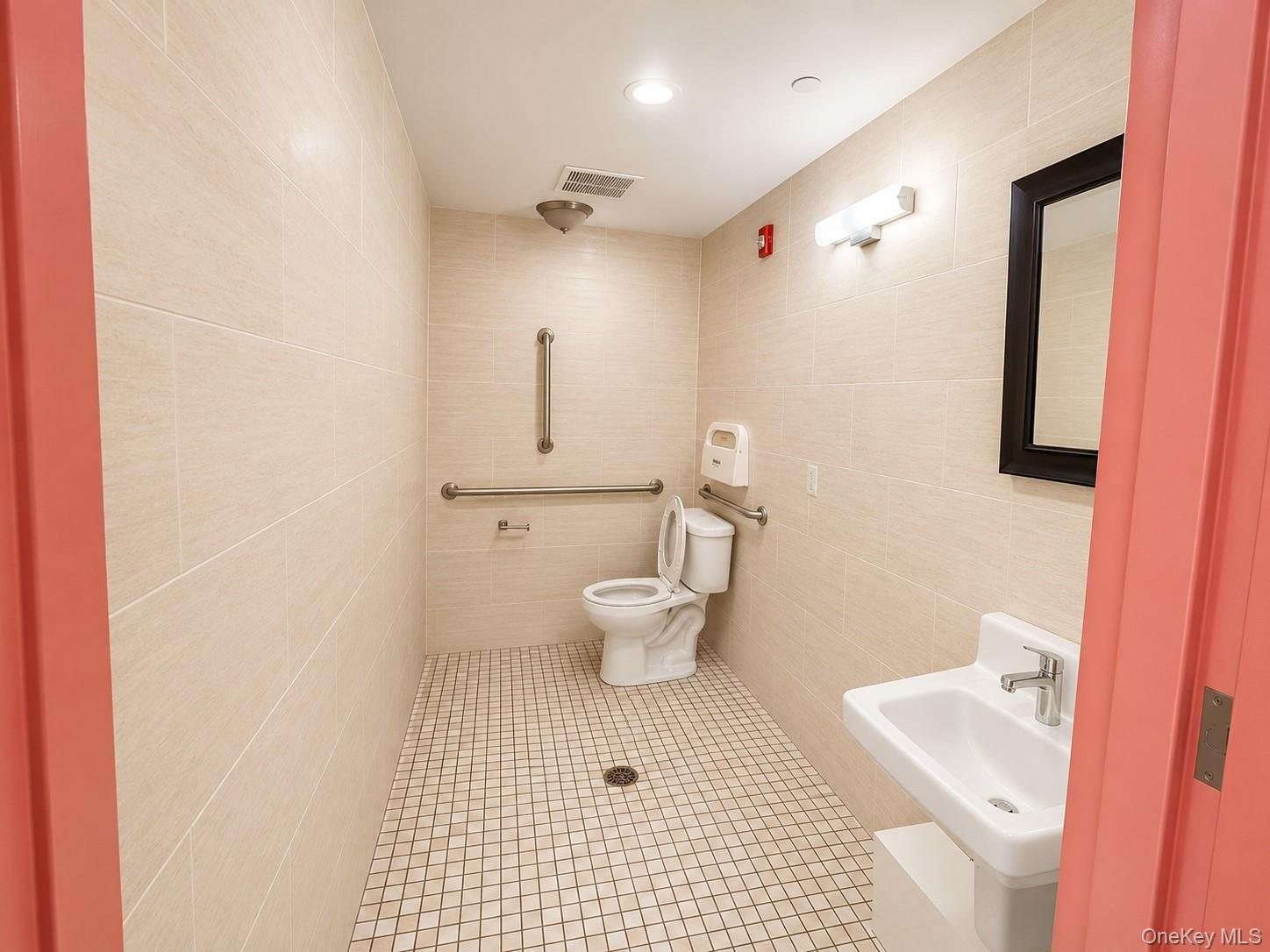 136-82 39th Avenue, Unit 2FL photo 4