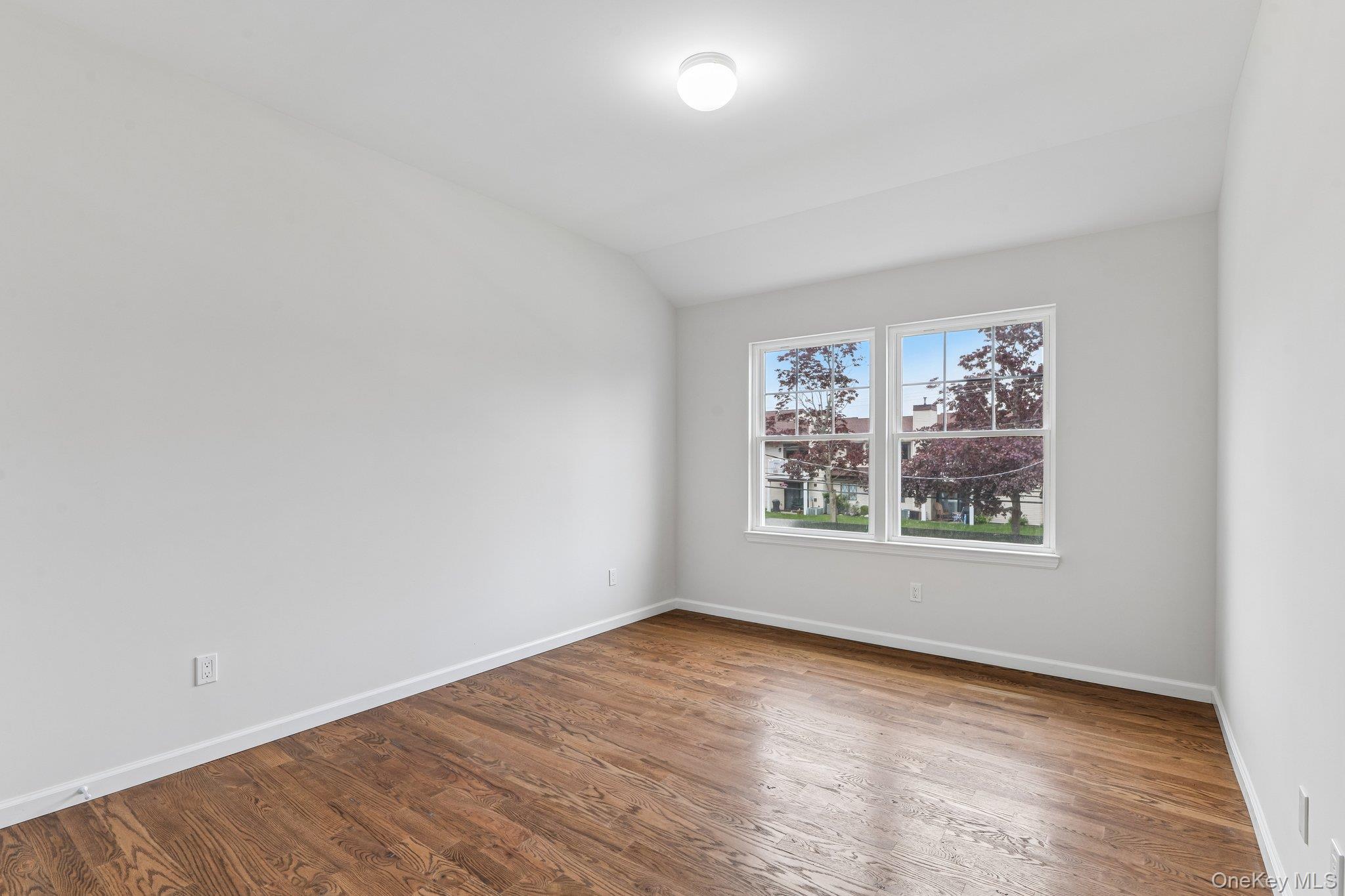 384 Scudder Avenue, Unit Lot 2 photo 16