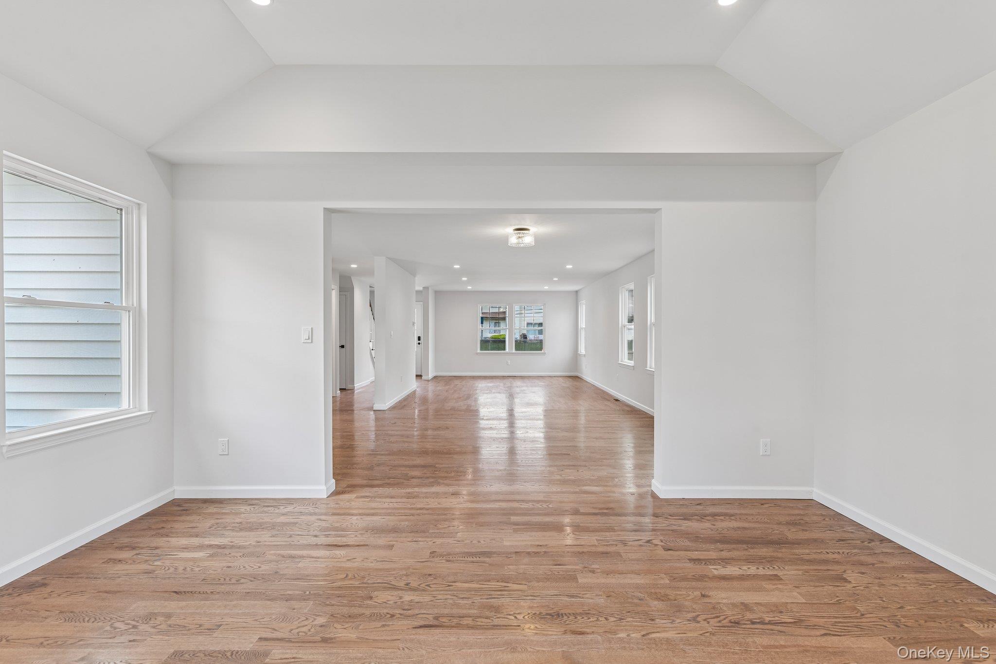 384 Scudder Avenue, Unit Lot 2 photo 11